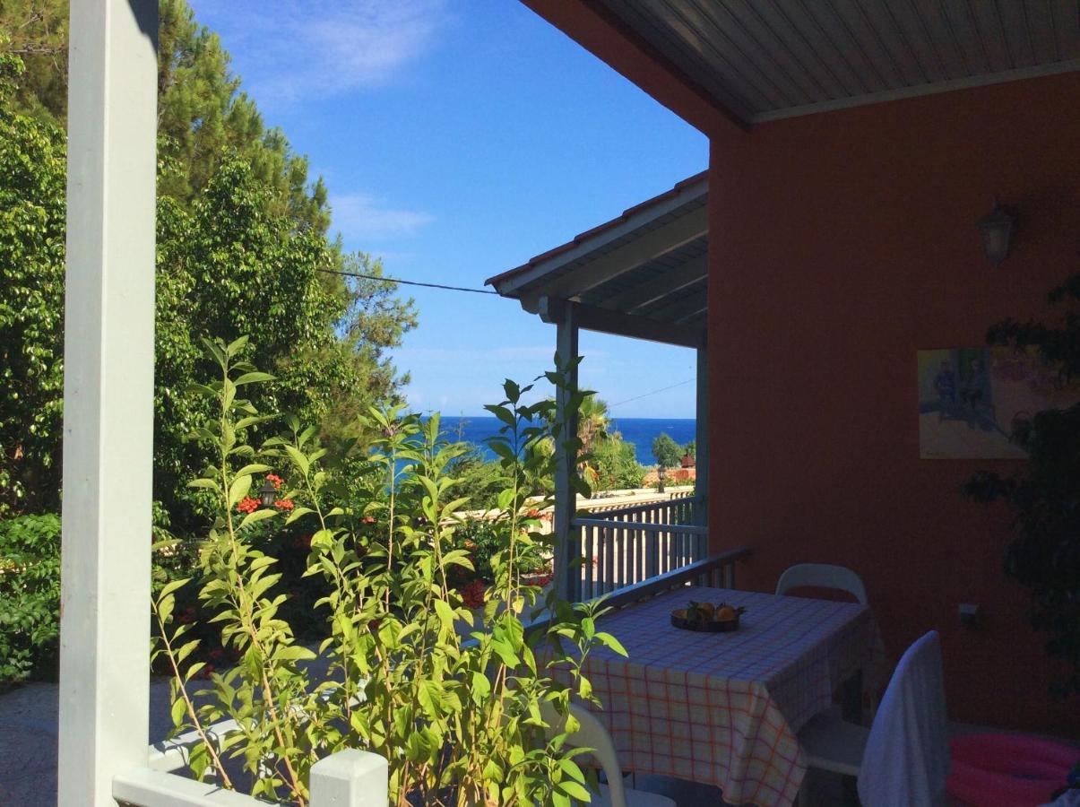 Mihaila Seaside: 2 Bedroom Bungalows Kefalonia Esparta Exterior foto